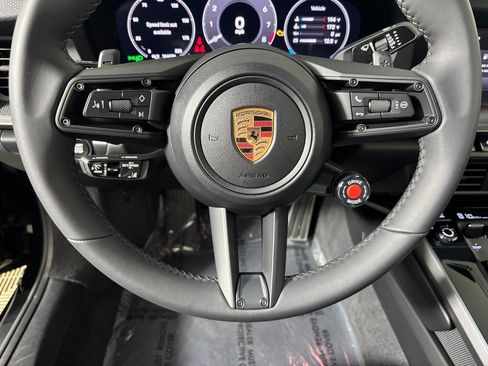 Used 2025 Porsche 911 Carrera image 23