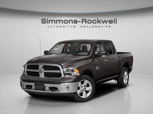 Used 2023 RAM 1500 Classic SLT w/ Trailer & Traction Group image 7