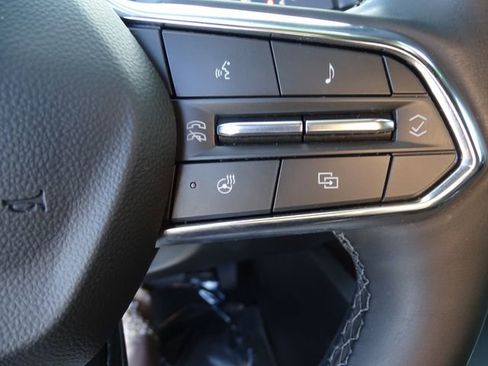 Used 2025 Chevrolet Equinox LT w/ Safety and Technology Package image 17