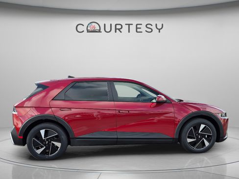 New 2026 Hyundai Ioniq 5 SEL RWD image 6
