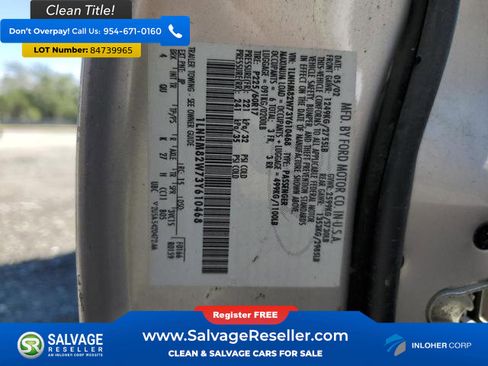Used 2003 Lincoln Town Car Signature RWD image 16