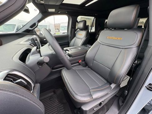 New 2026 Ford Expedition Tremor image 30