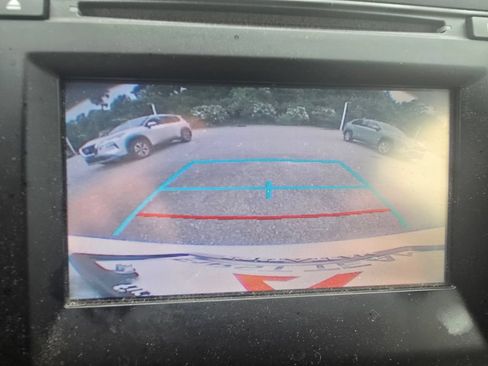 Used 2015 Toyota Camry LE FWD image 18