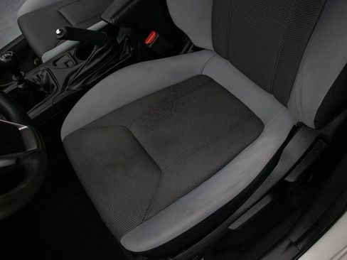 Used 2019 Subaru Crosstrek 2.0i image 27