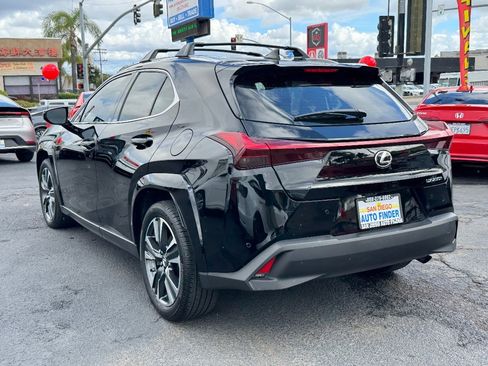 Used 2024 Lexus UX 250h FWD w/ Premium Package image 10