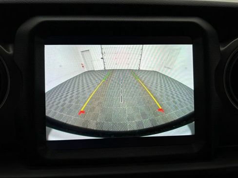 Used 2022 Jeep Wrangler Unlimited Sport AWD/4WD image 4