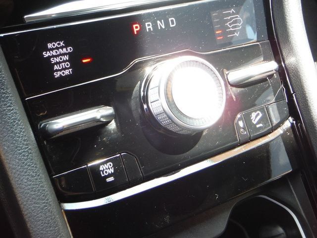 Certified 2023 Jeep Grand Cherokee Overland w/ Luxury Tech Group IV AWD/4WD image 25