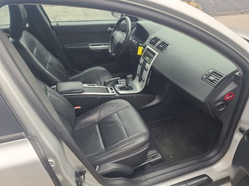 Used 2011 Volvo S40 T5 image 14