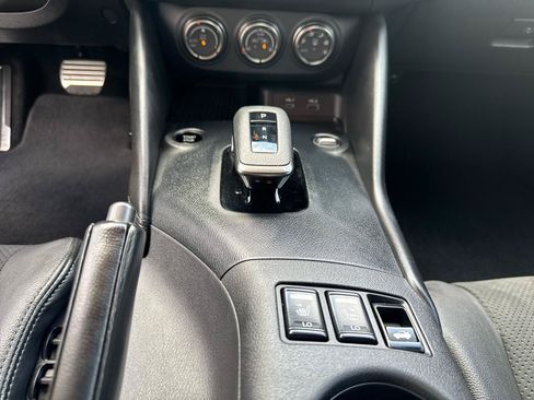 Used 2024 Nissan Z Performance w/ Floor Mat Package RWD image 20
