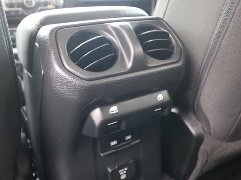 Used 2023 Jeep Wrangler Unlimited Sahara w/ LED Lighting Group AWD/4WD image 12