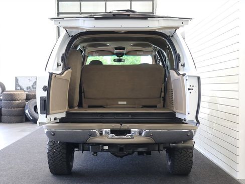 Used 2000 Ford Excursion Limited AWD/4WD image 15
