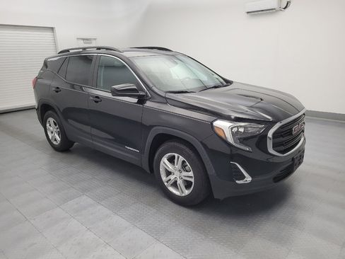 Used 2021 GMC Terrain SLE w/ Driver Convenience Package FWD image 11
