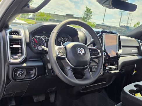 Used 2026 RAM 2500 Big Horn AWD/4WD image 12