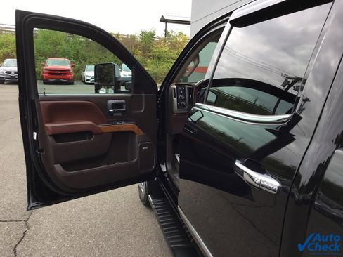 Used 2016 Chevrolet Silverado 3500 High Country w/ Duramax Plus Package image 26