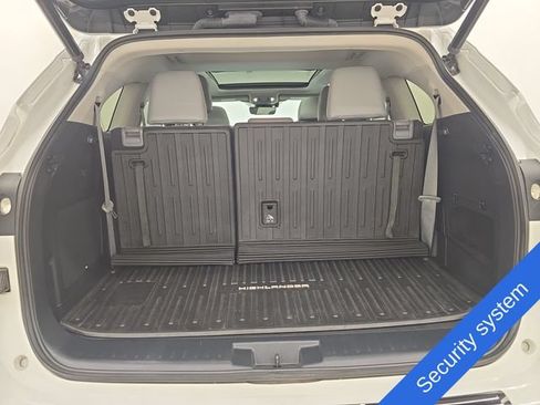 Used 2022 Toyota Highlander Platinum AWD/4WD image 16