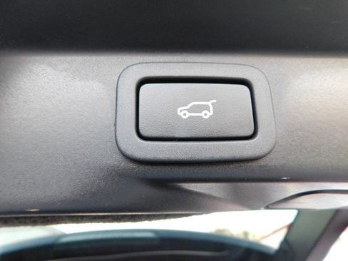 Used 2016 Land Rover Range Rover Sport HSE image 35