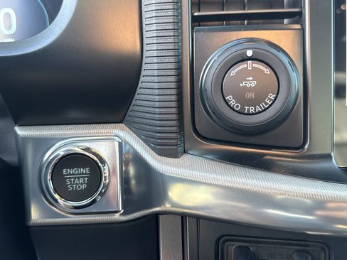 Used 2025 Ford F150 Lariat w/ Equipment Group 502A High image 33