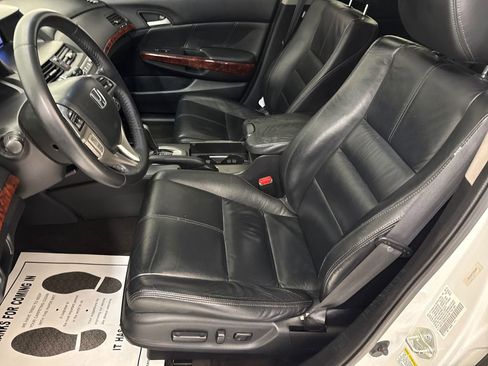 Used 2010 Honda Crosstour EX-L image 18