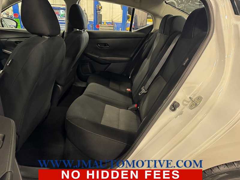 Used 2024 Nissan Sentra SV FWD image 14