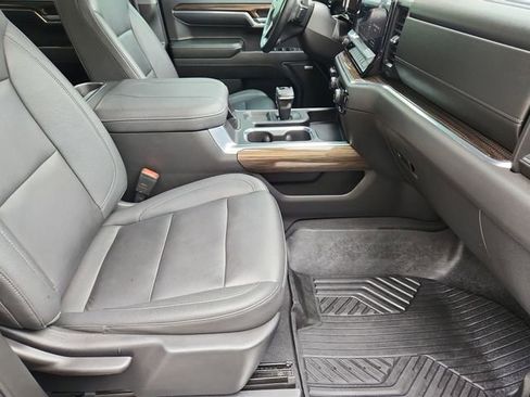 Used 2023 Chevrolet Silverado 1500 LT Trail Boss w/ LT Trail Boss Premium Package image 29