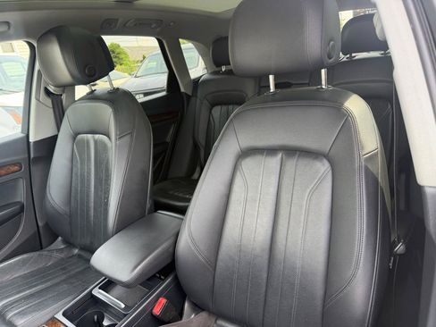 Used 2018 Audi Q5 2.0T Premium Plus w/ Premium Plus Package AWD/4WD image 12