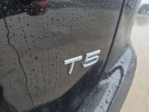 Used 2017 Volvo XC60 T5 Inscription image 12