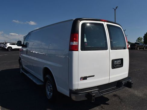 Used 2024 Chevrolet Express 2500 w/ Driver Convenience Package RWD image 7