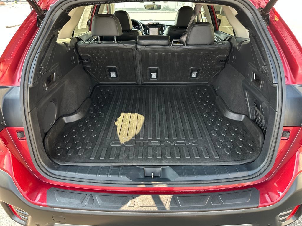 Used 2020 Subaru Outback Limited w/ Popular Package #2 AWD/4WD image 17