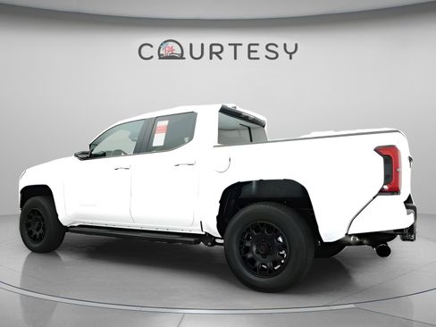 Certified 2024 Toyota Tacoma SR5 w/ SR5 Upgrade Package image 8