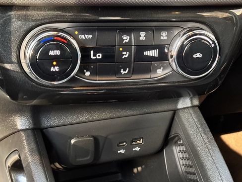 Used 2024 Chevrolet TrailBlazer RS w/ Convenience Package AWD/4WD image 16