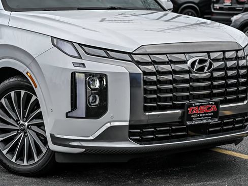Used 2023 Hyundai Palisade Calligraphy w/ Cargo Package AWD/4WD image 3