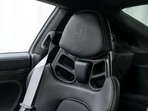 Certified 2018 Porsche 911 GT3 RWD image 22