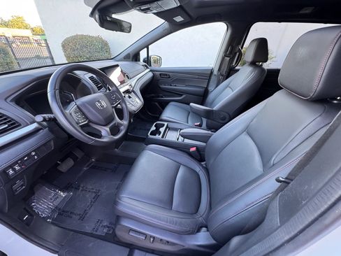 Used 2023 Honda Odyssey Sport image 10