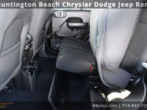 Used 2022 Jeep Gladiator Sport image 42