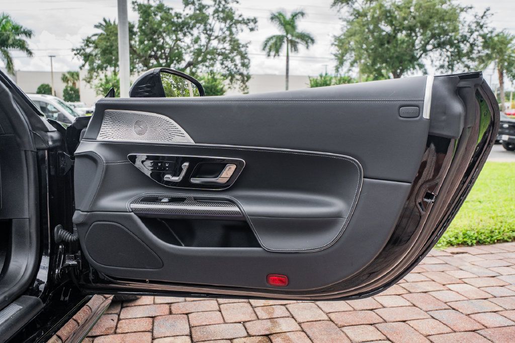 Used 2023 Mercedes-Benz SL 63 AMG 4MATIC image 31