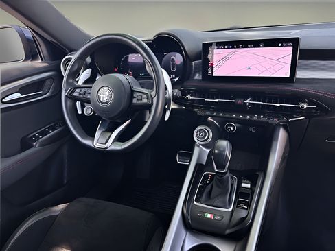 Used 2024 Alfa Romeo Tonale Veloce w/ Active Assist Package AWD/4WD image 7