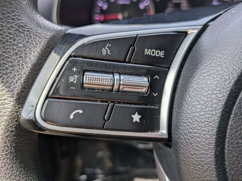 Used 2023 Kia Forte LXS w/ LXS Technology Package FWD image 16