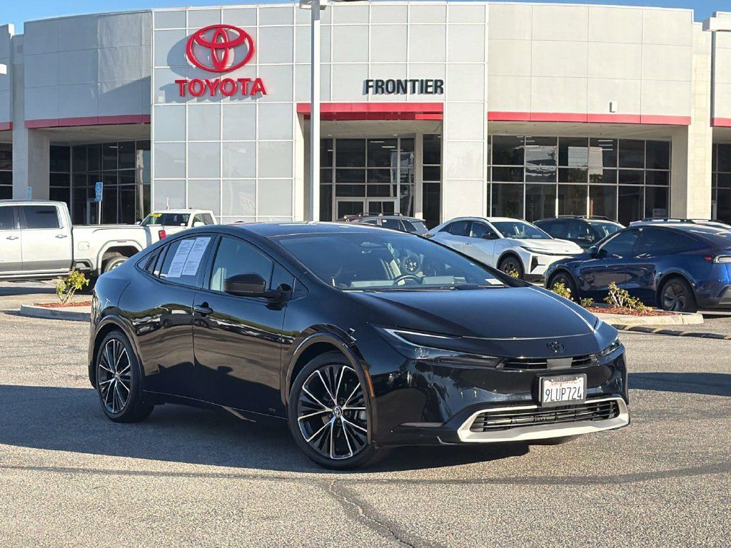 Used 2024 Toyota Prius XLE AWD/4WD image 1