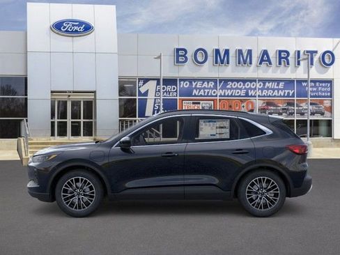 New 2026 Ford Escape SE w/ PHEV Premium Package image 3