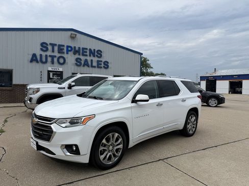 Used 2019 Chevrolet Traverse Premier w/ LPO, Floor Liner Package AWD/4WD image 1