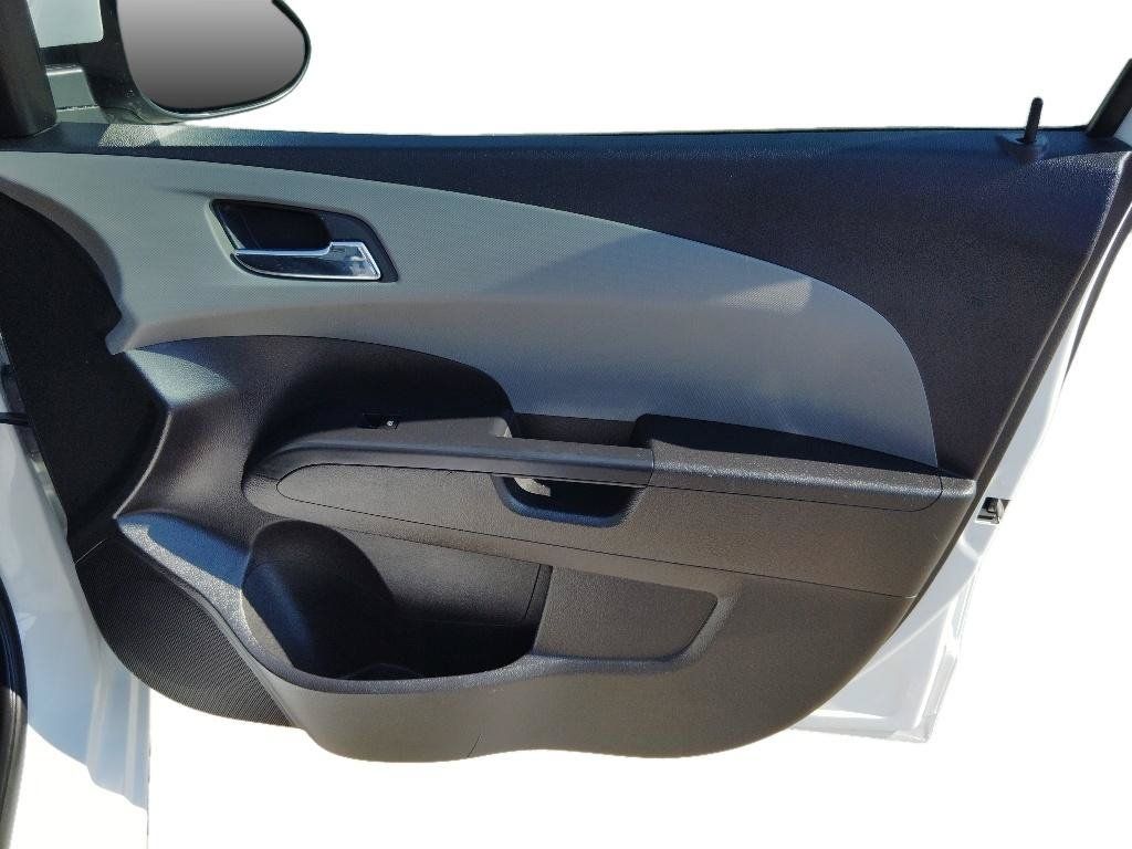Used 2016 Chevrolet Sonic LT FWD image 26