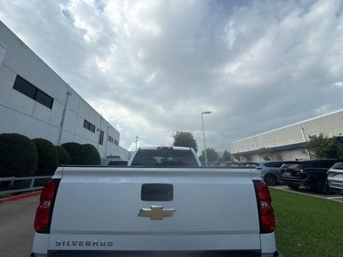 Used 2018 Chevrolet Silverado 1500 W/T w/ Trailering Package RWD image 2