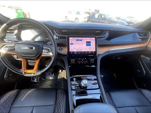 Used 2023 Jeep Grand Cherokee L Summit image 10