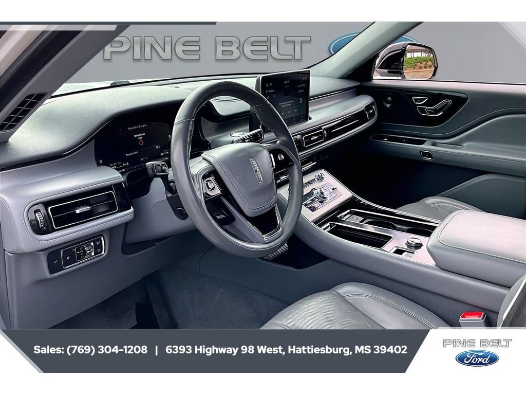 Used 2020 Lincoln Aviator Reserve w/ Elements Package Plus AWD/4WD image 12