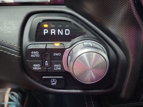 Used 2025 RAM 1500 Limited AWD/4WD image 38