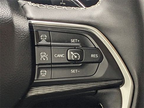 Certified 2023 Jeep Grand Cherokee L Laredo image 17