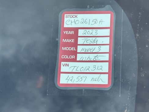 Used 2023 Tesla Model 3 Standard Range image 13