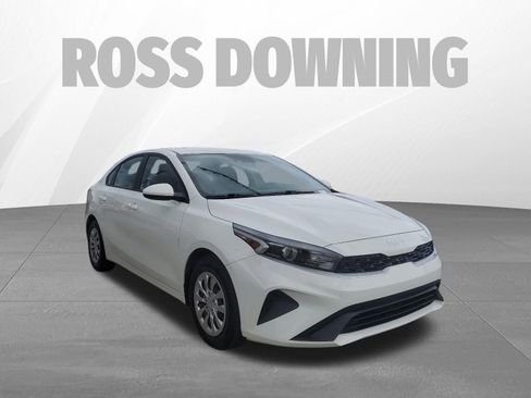 Used 2023 Kia Forte LX FWD image 3