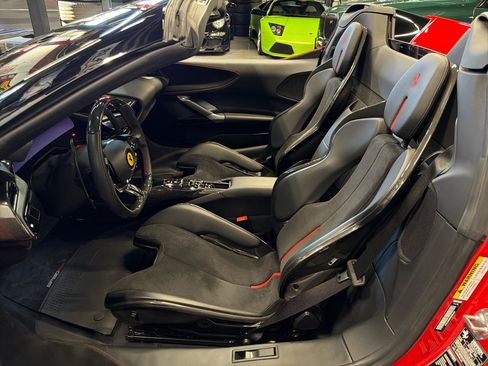 Used 2022 Ferrari SF90 Spider AWD/4WD image 19