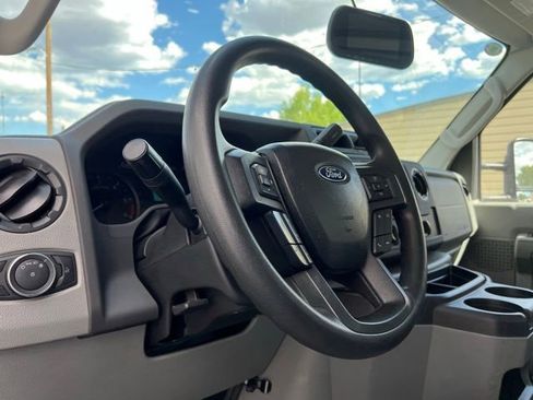 Used 2023 Ford E-450 and Econoline 450 Super Duty w/ Power Windows & Locks Group image 18